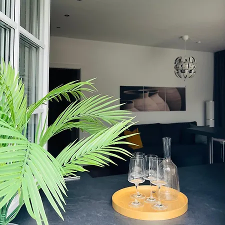 Apartment M4 *
