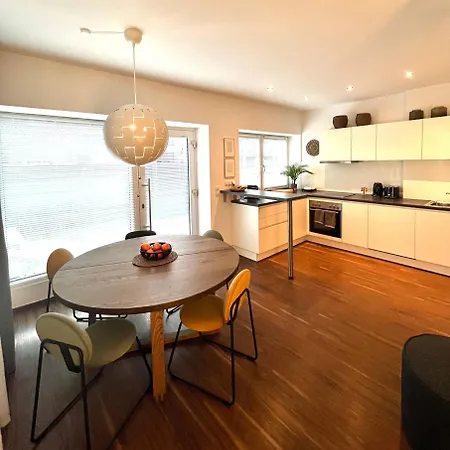 Apartment M4 *